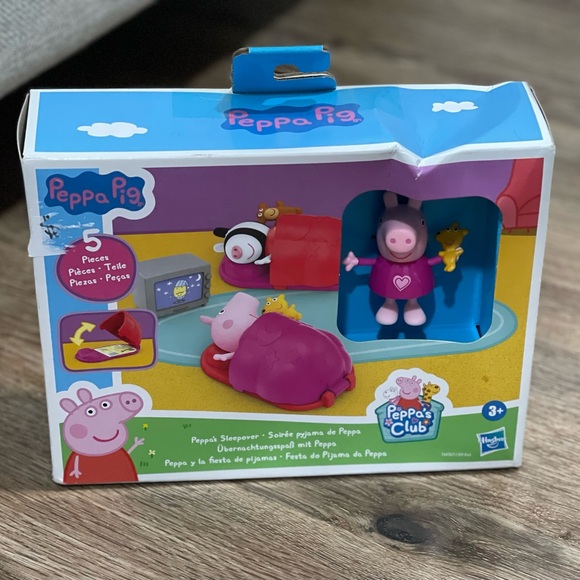 Peppa Pig Other - Peppa Pig Sleepover Playset - Pink and Blue